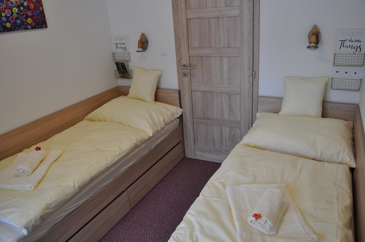 Apartman 14 Lucky Demaenovska Dolina Exteriör bild