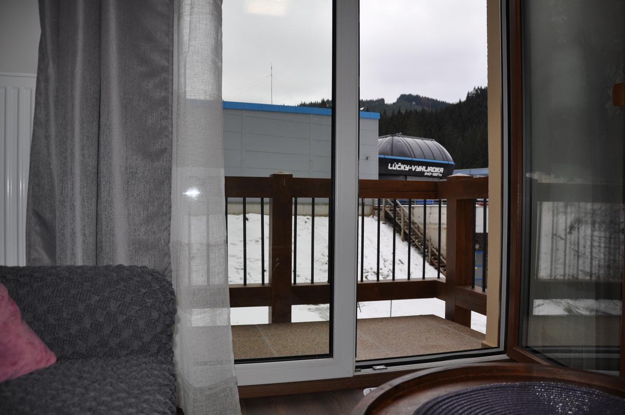 Apartman 14 Lucky Demaenovska Dolina Exteriör bild