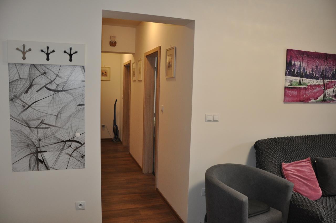 Apartman 14 Lucky Demaenovska Dolina Exteriör bild